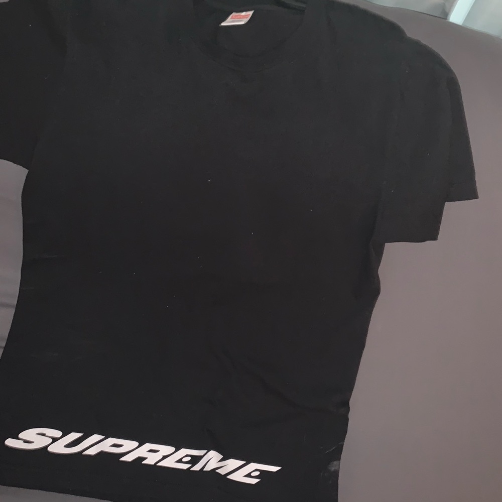 Supreme  Tee
